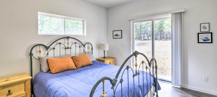 Home with Hot Tub ~ 1/2 Mile to Boat Launch! Hotels in Plumas County