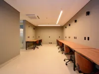 Studio em frente a UFSC e HU - CEN010 Hotels near القبة الفلكية