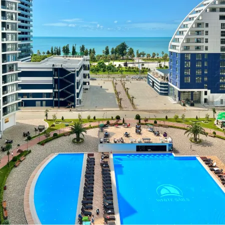 The Grandeur Hotel