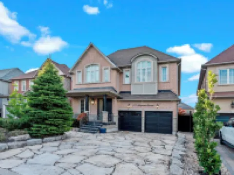 GLOBALSTAY Luxury 4-Bedroom House near Wonderland with Free Parking Hoteles en Vaughan