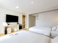 โรงแรมราซาบี โรงแรมในโปฮัง