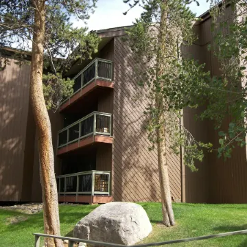 Wild Irishman 2 Bed 2 Bath Sleeps 9 Wibh