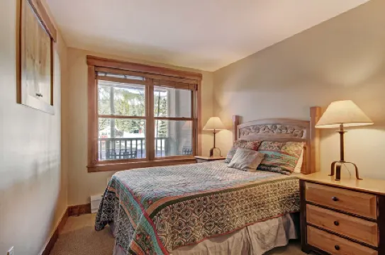 8824 the Springs 2 Bedroom Condo by RedAwning