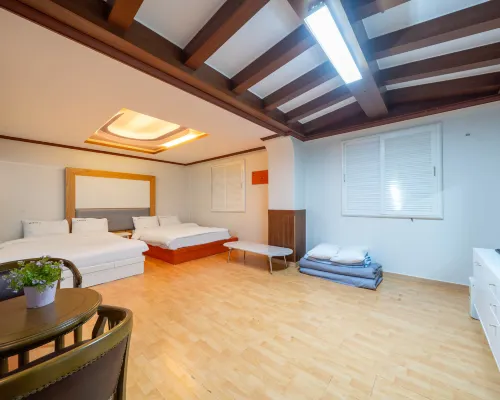 Daejeon Yongjeon Happy Tower Hotels near Dong-gu