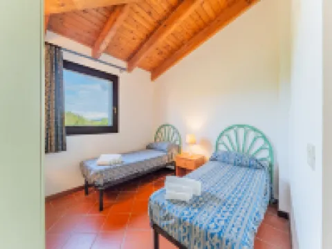 Spacious flat with pool