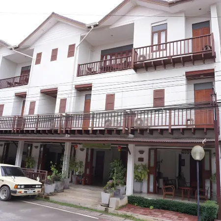 Sri Chiangkhan Hotel