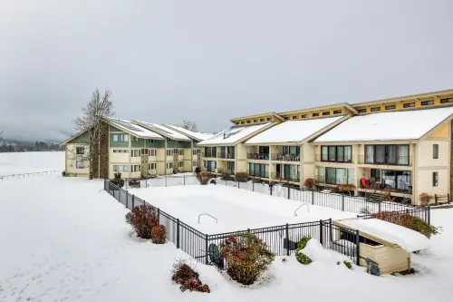 Waterfront Sandpoint Condo Lake Access! - Pool