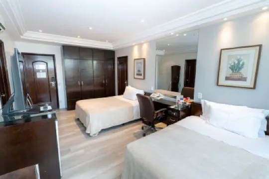 Plaza São Rafael Hotel