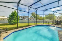 Golf, Dine & Unwind Poolside! Haines City Getaway