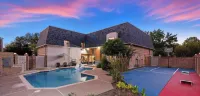 7BR 5BA w Pool, Hot Tub, Sport Court & Game Room - Uima-altaat