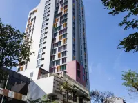 盈客 - 峴港中心  - 住滿24小時 鄰近龍橋的酒店