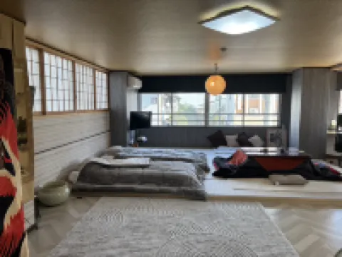 Sakura Piso