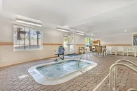Comfort Inn & Suites Sacramento - University Area - 2-Star