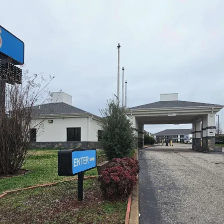 Motel 6 Memphis, TN Graceland