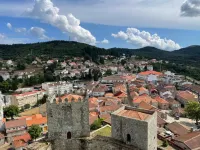 Charming Tourém Retreat 3 Bedroom House with Stunning Views - Homestays