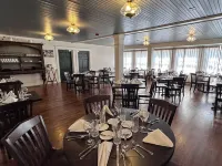 The NuWray Hotel & Carriage House Hotels in Yancey County