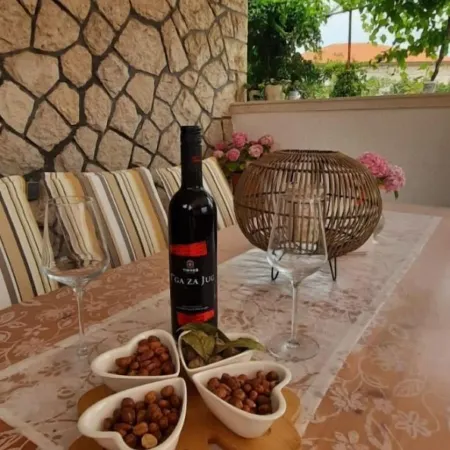 Apartments Zana Hotels in Postire
