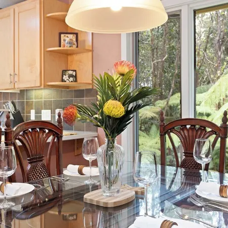 Liko Lehua Cottage in Volcano - Hot Tub & Fireplace - Mauna Loa Estates