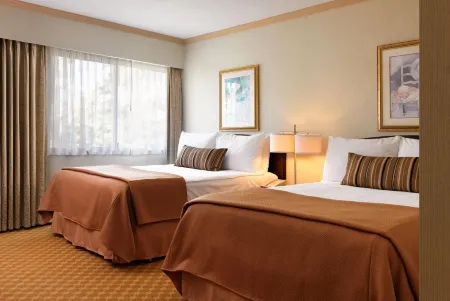 Royal Scot Hotel & Suites