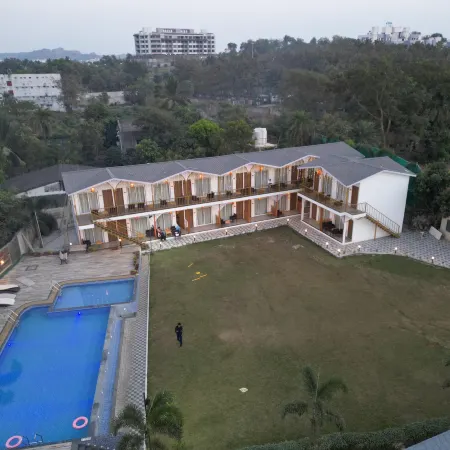 Vits Daman Devka Beach