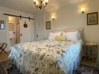 Vintage Inn at Veritas Estate Hotels in Casco Township