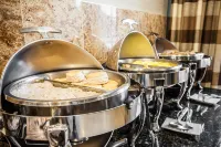 Clarion Inn Renton-Seattle - breakfast