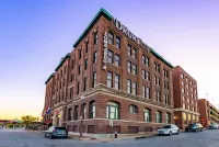Drury Inn and Suites St Louis Union Station - parking