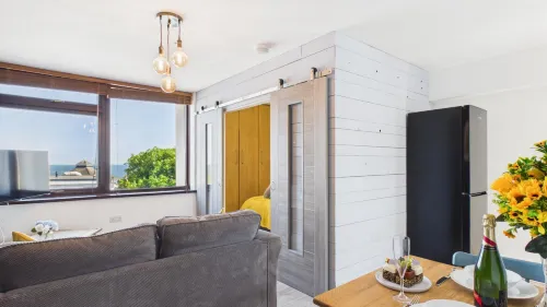 Driftwood Den - 1 Bedroom Apartment - Saundersfoot - 4-Star