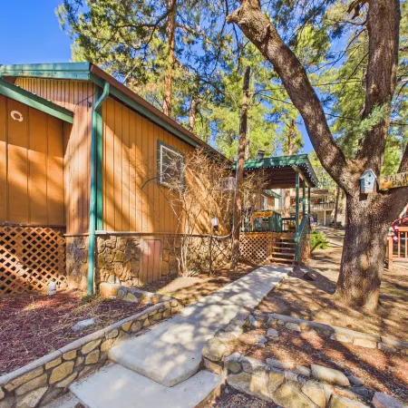 Whispering Pine Cabins