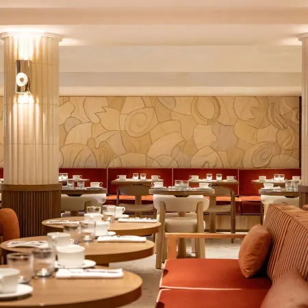 Hotel Ventura Saint-Tropez, Tapestry Collection By Hilton