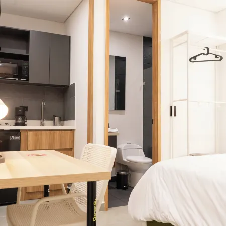 ONCE SUITES