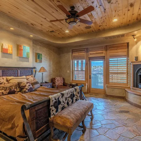 Cougar Ridge Resort
