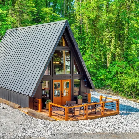 Steps to Dale Hollow Lake! Cozy A-frame Cabin