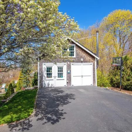 Ping-pong & Fire Pit! Renovated Marshfield Cottage