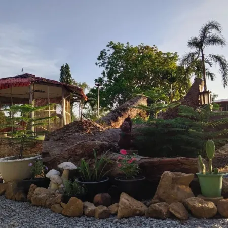 family villa Отели рядом с достопримечательностью «Водопад Тан Майом»