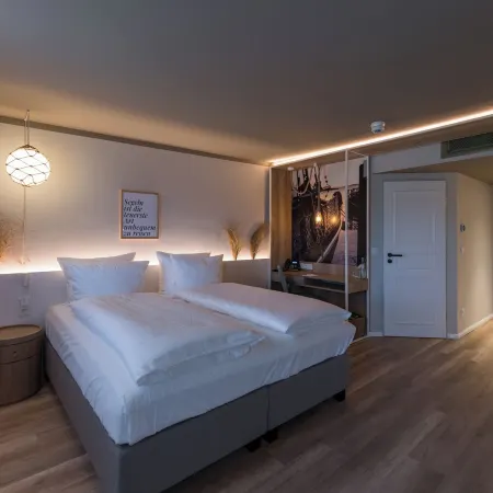 Hafenhotel zu Putbus Отели в г. Путбус