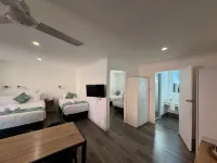 Riviera Motel - ที่มีสระว่ายน้ำ