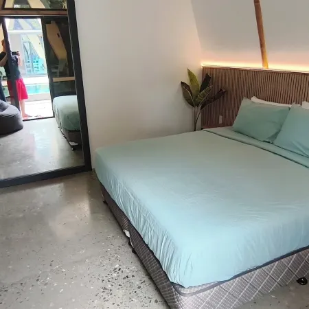 Lokal Hotels Dauin