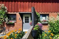 Tollarp - Barn - Sleeps 3 - Pet Friendly - Parking - Homestays