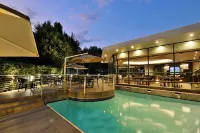 City Lodge Hotel Johannesburg Airport, Barbara Road - Pools