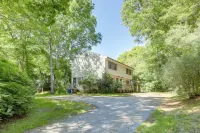 Modern Home Minutes to Mystic, Casinos and Ocean - Homestays