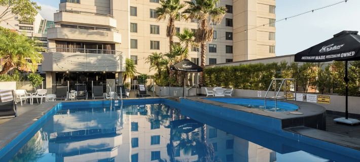 Hotel Grand Chancellor Adelaide Отели в г. Аделаида