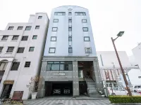 ホテルエリアワン高松シティ モアイ像周辺のホテル