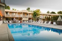 Siesta Suites - Rooftop Pools