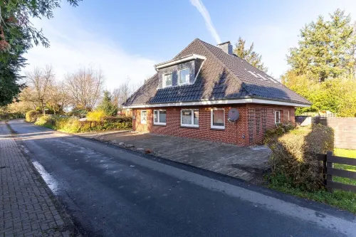 Doppelhaushälfte in Tating - Homestays