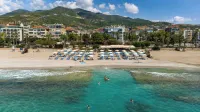Hawaii Suite Beach Hotel - شاطئ