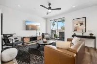 Desert Escape Townhome - Pool & Gym - Misafirhane