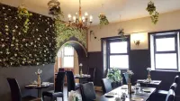 Littledean House Hotel - ที่มีที่จอดรถ