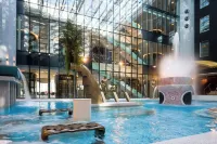 Tallink Express Hotel - Pools