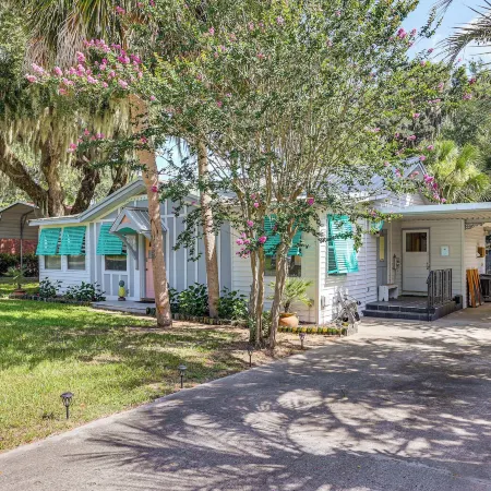 Palm Cottage: Walk to Darien Waterfront & Fort